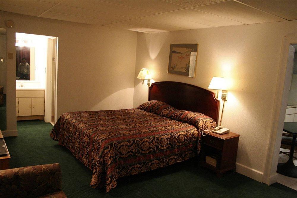 Budget Inn - Charlotte Ngoại thất bức ảnh